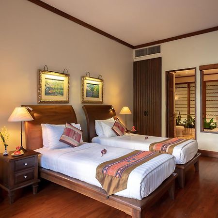 Ariyasom Villa Bangkok Exterior photo