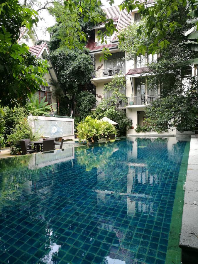 Ariyasom Villa Bangkok Exterior photo